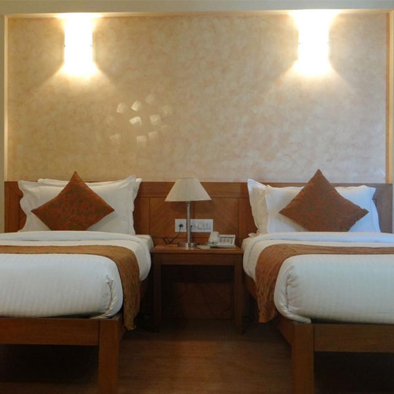 Hotel Abigail Regency Shirdi Room photo